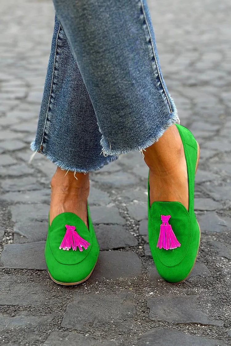 GREEN LOAFER WITH FUCHSIA FRINGES
