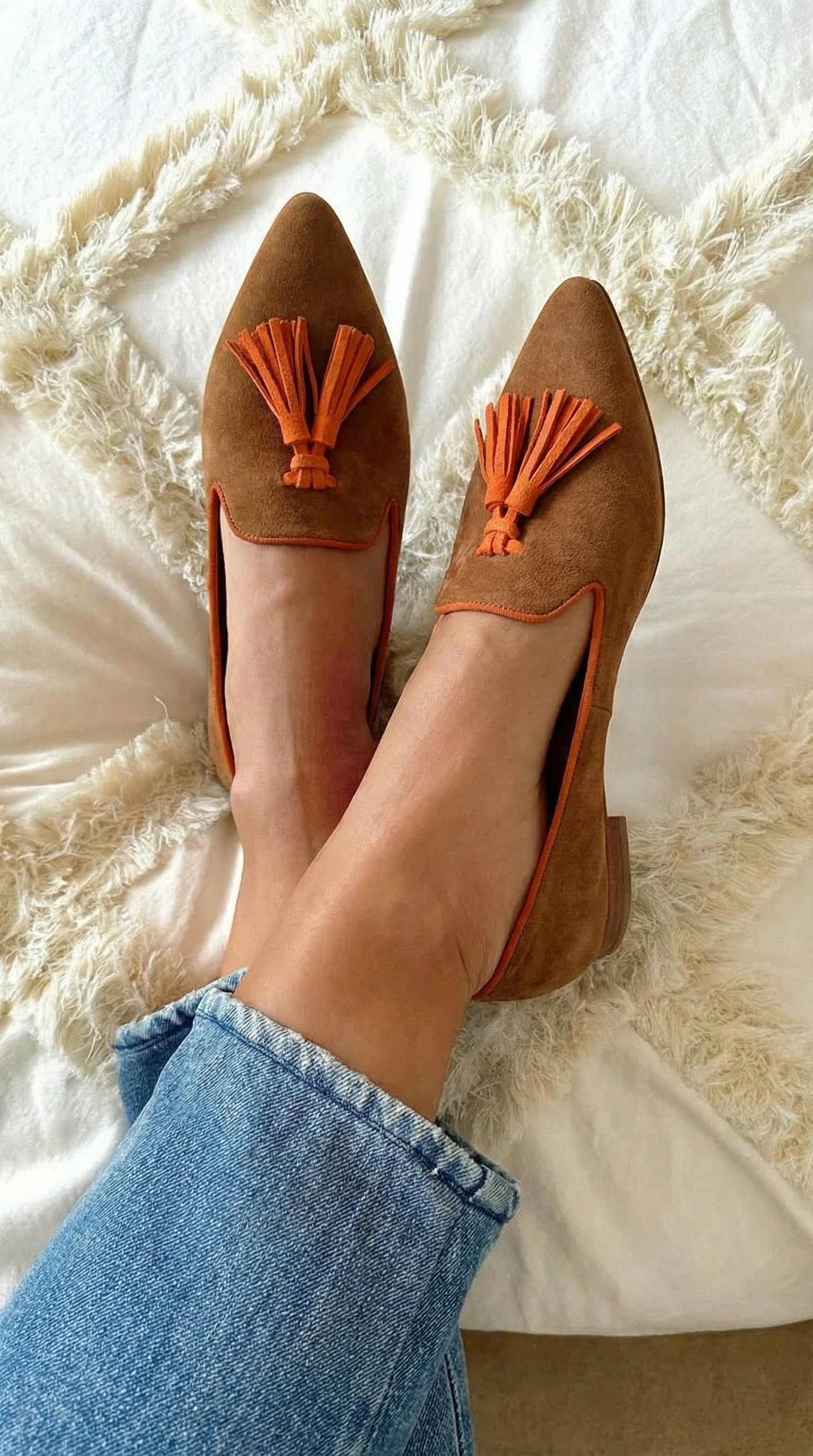 ELEGANT LOAFER WITH TASSELS