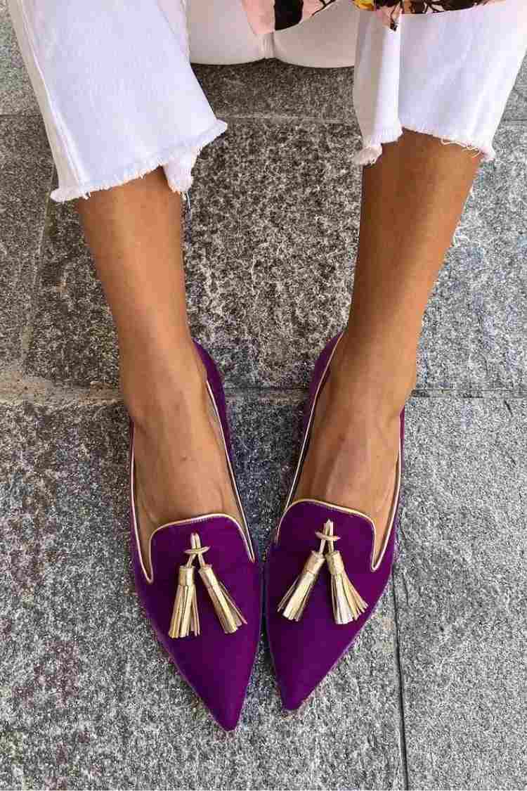 ELEGANT LOAFER WITH TASSELS